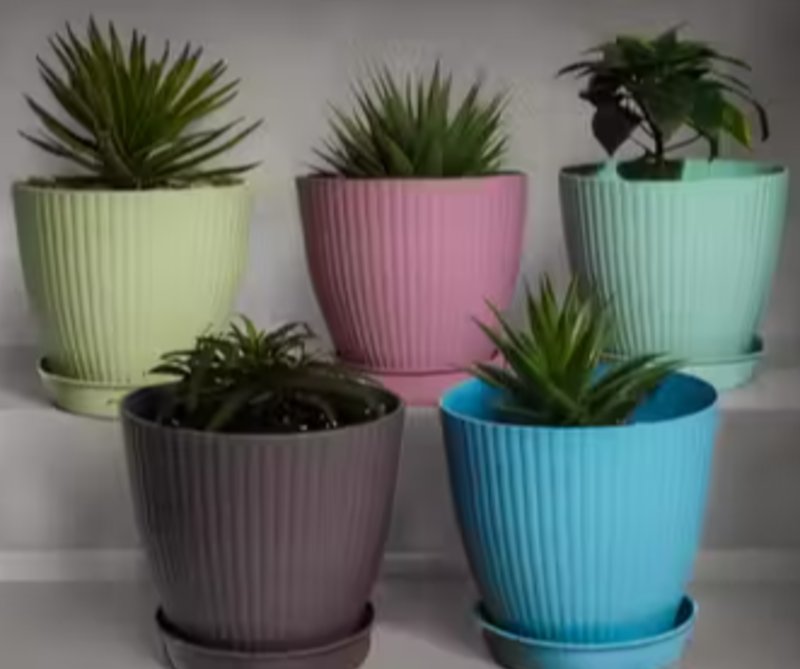 Plastic Round Flower Pots - Image 1